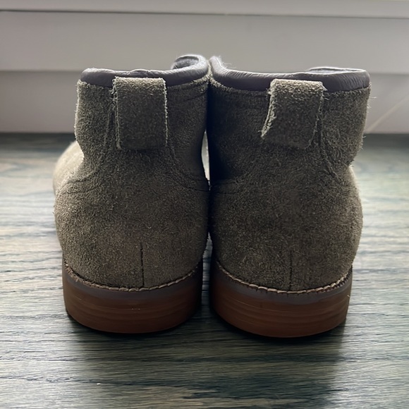 Cole Haan Suede Chukka ankle boots wool lined. EUC. Size 10.5 Olive Green - Picture 6 of 14